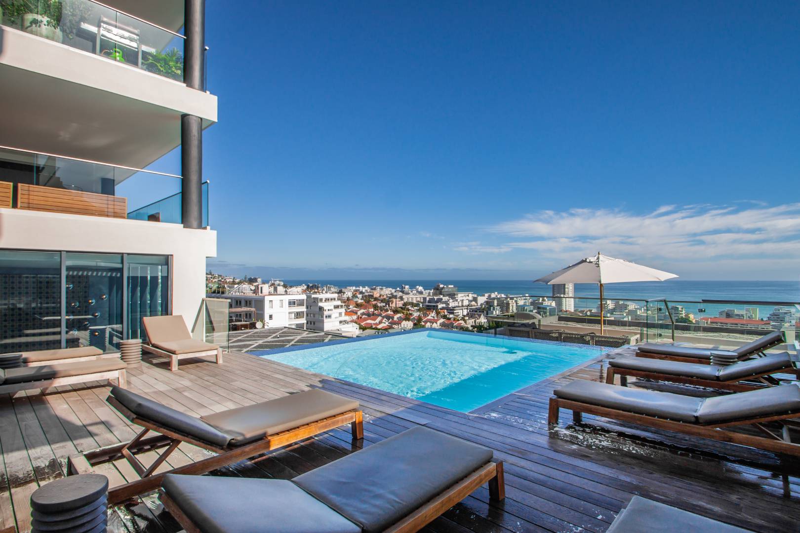 3 Bedroom Property for Sale in Sea Point Western Cape